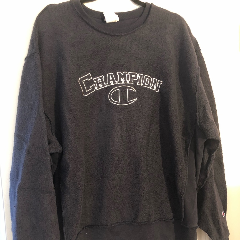 CHAMPION Reverse Weave Navy Crewneck Seeatshirt